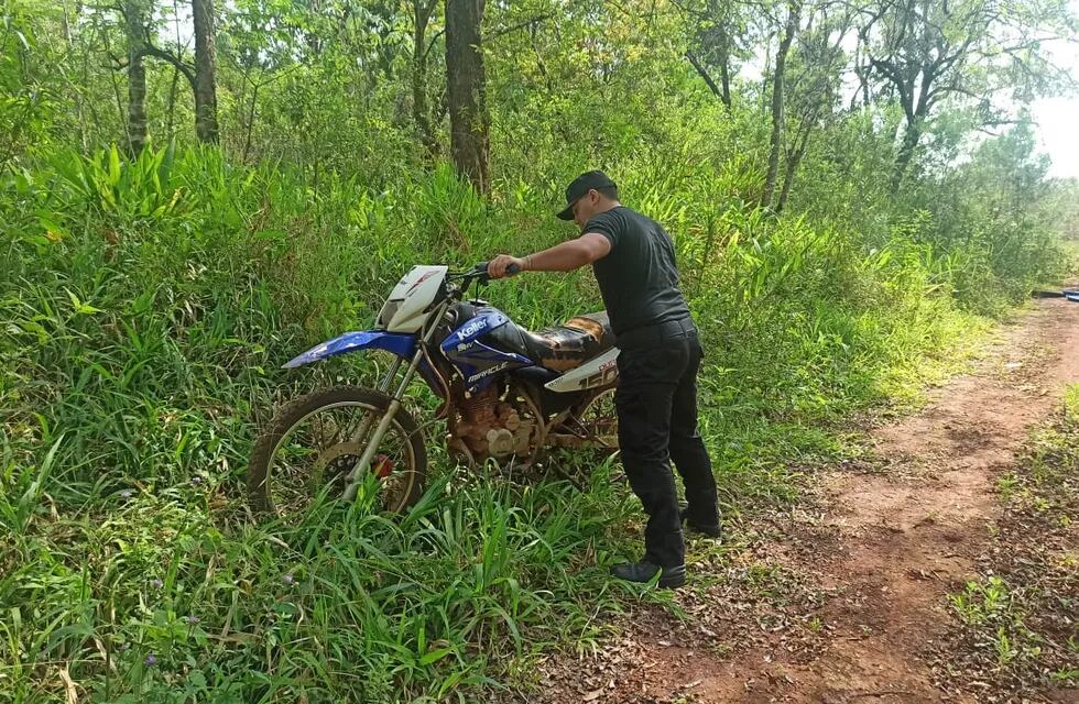 Puerto Esperanza: recuperan motocicleta robada.