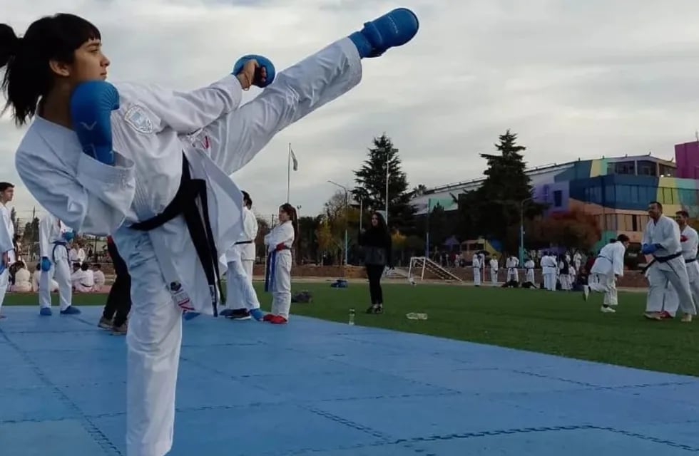 Jenifer Bolado, la sanjuanina que viaja a Turquía para competir en Karate.