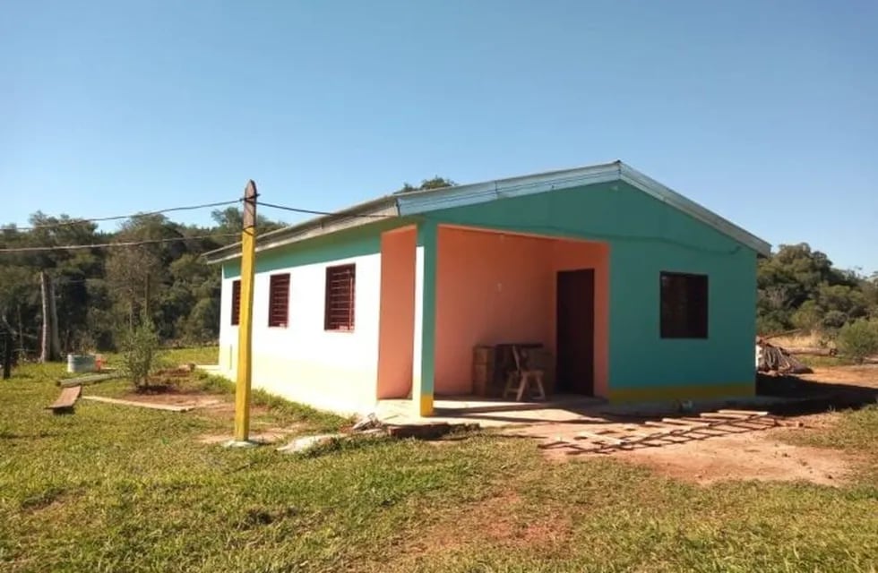 Exitoso programa del IPRODHA en Misiones permitirá que colonos comiencen el 2024 con casa nueva.