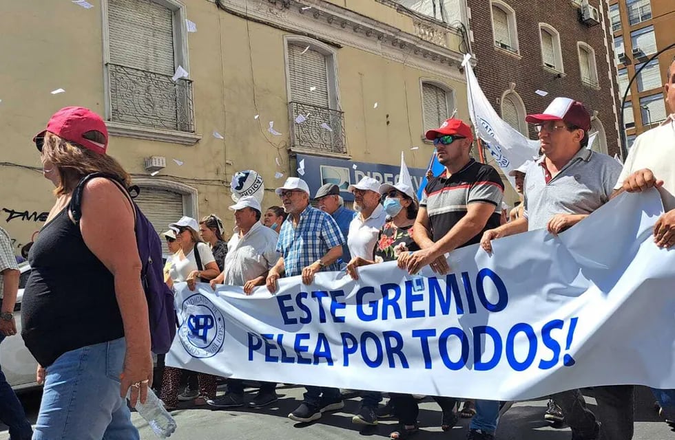 Marcha del Sindicato de Empleados Públicos de Córdoba, en el centro de la ciudad (Gentileza Gremios en Red).