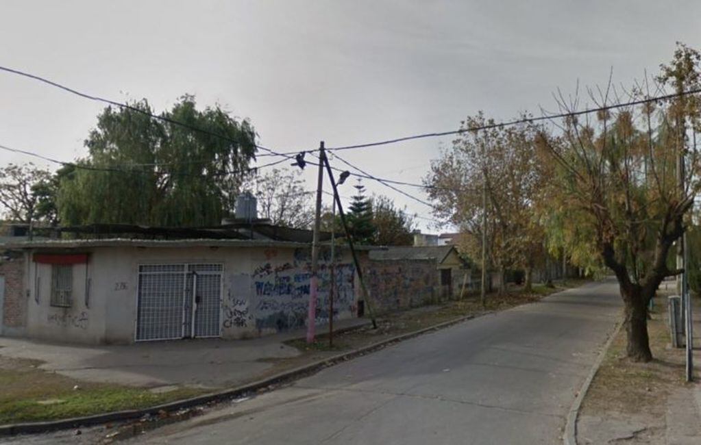 Beruti y O'Higgins, en Quilmes, donde fue incendiado el auto de los delincuentes.