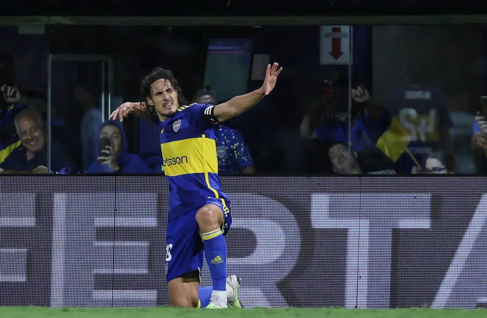 Edinson Cavani marco el tercer gol de Boca en la victoria contra Racing por la Copa de la Liga Profesional.