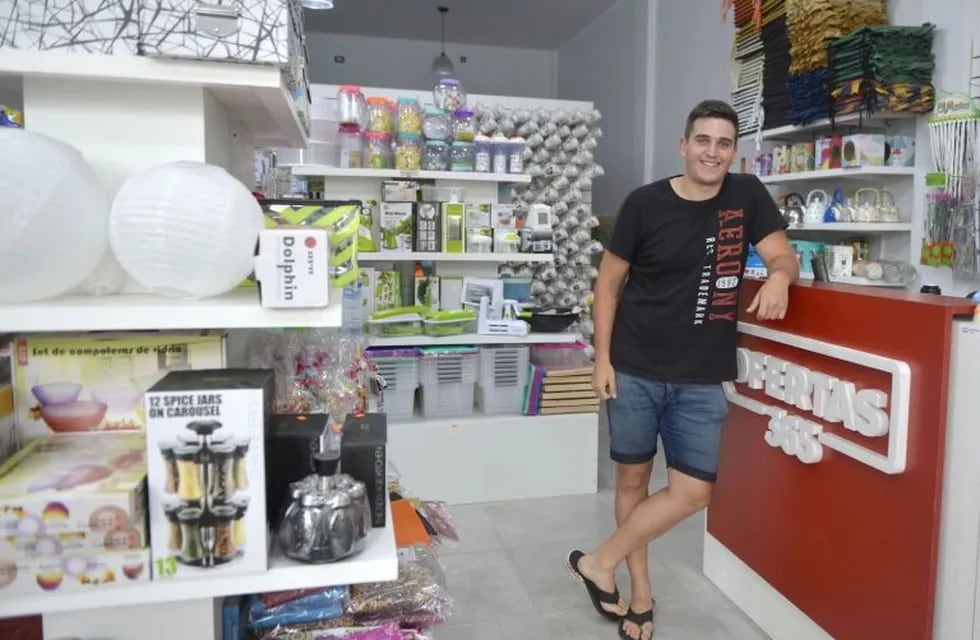 En la visita de Macri a La Plata, conoció un local comercial y se sorprendió por los precios