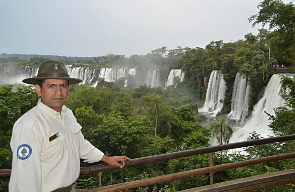 Guardaparque del Parque Nacional Iguazú.