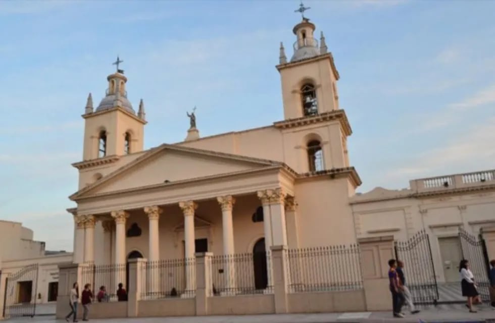 Iglesia Catedral donde se realizará la celebración de asunción del nuevo obispo auxiliar de Corrientes.
