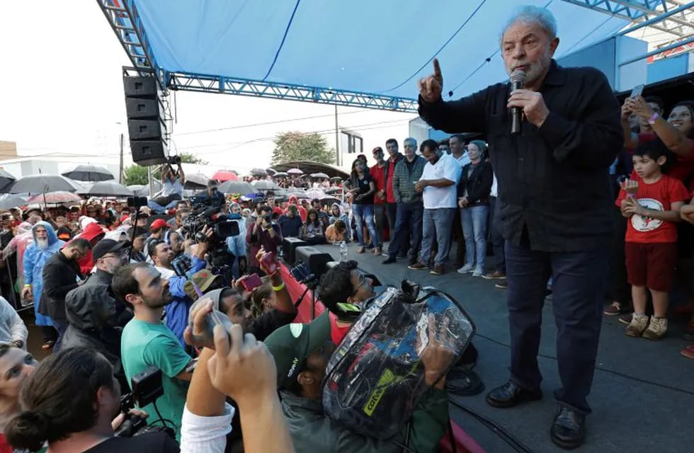 Luiz Inacio Lula da Silva dio un discurso en Quedas do Iguacu. Foto: AP.