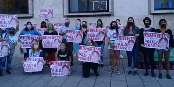 Manifestación en Tribunales sobre el caso Paula Perassi