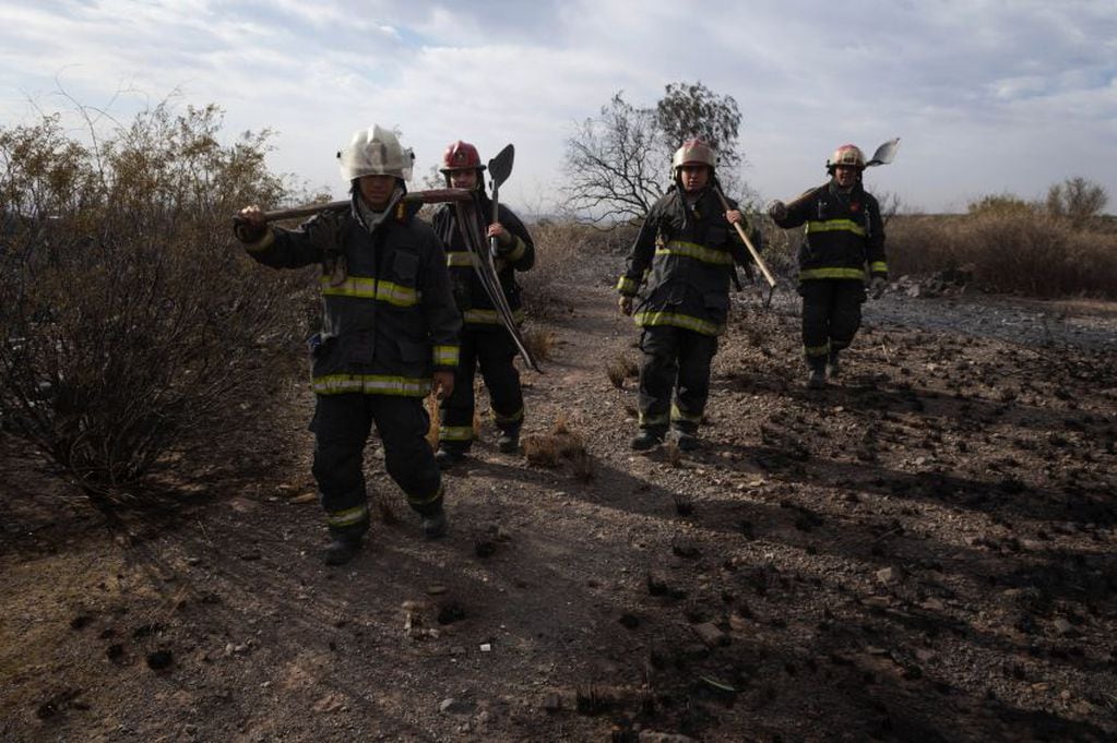 Por los incendios prohíben hacer asados en El Challao