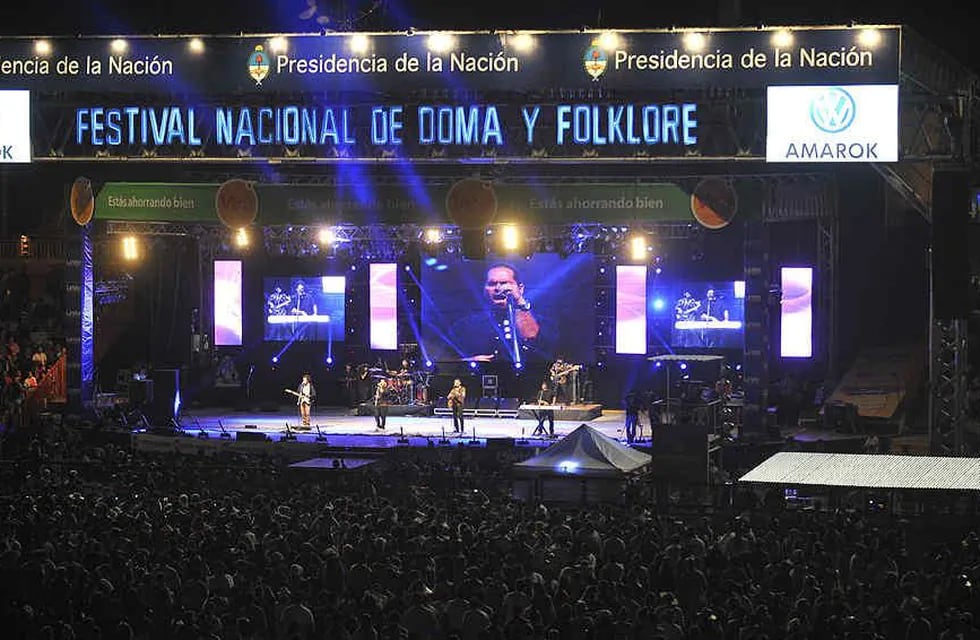Las 12 noches del festival de Jesús María, por la pantalla de Canal C (La Voz/Archivo).