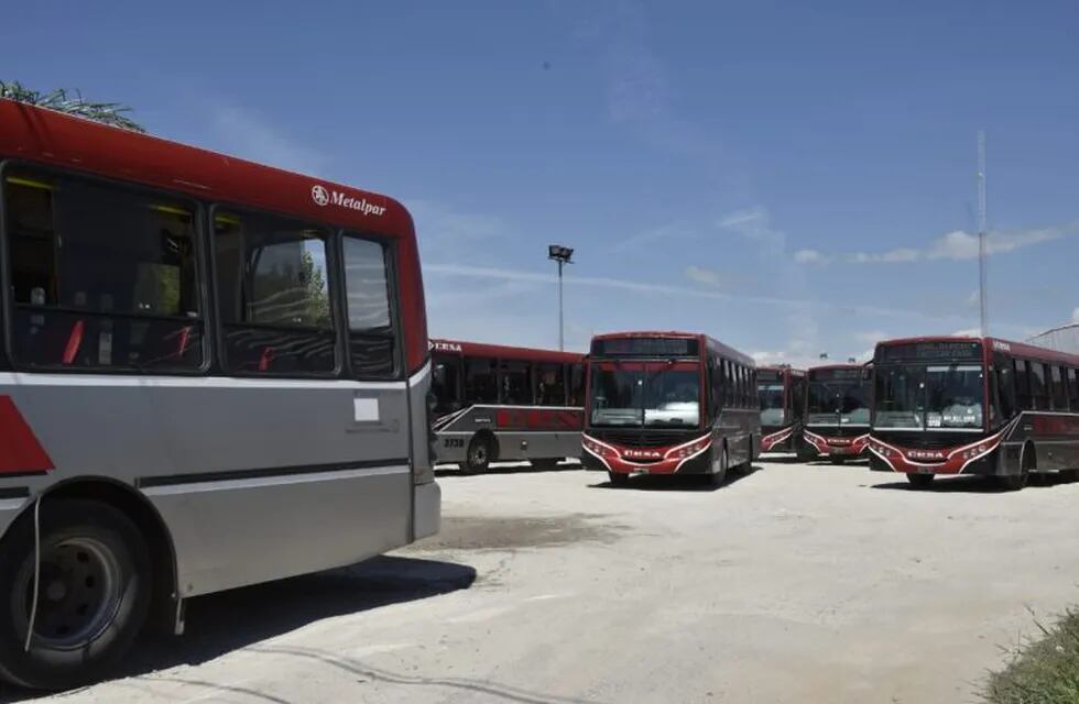 Tres líneas de Ersa paralizaron sus servicios este martes en Córdoba.