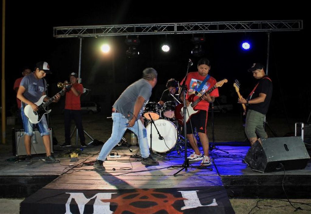 El rock estuvo presente en el Encuentro Provincial de Bandas Juveniles, que comenzó en Palpalá el pasado sábado.