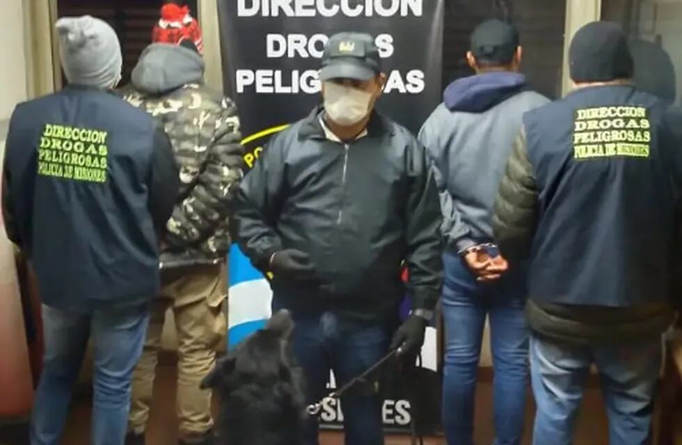 Posadas: capturan a dos individuos que pretendían transportar cocaína hacia Buenos Aires.