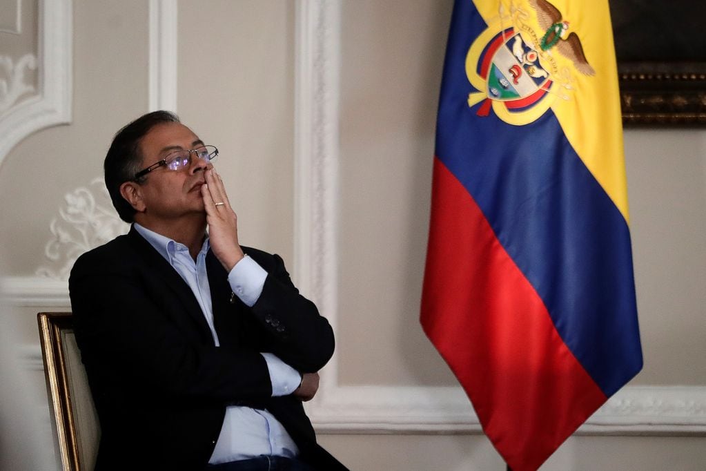 Gustavo Petro dijo dar las garantías para “proceder de acuerdo a la ley”. Foto: AP/Ivan Valencia.
