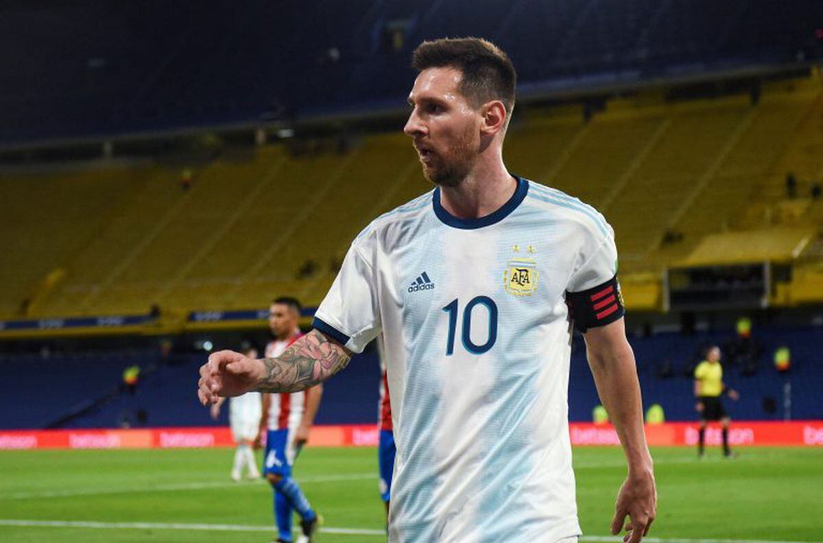 Lionel Messi se enojó ante la prensa. (EFE)