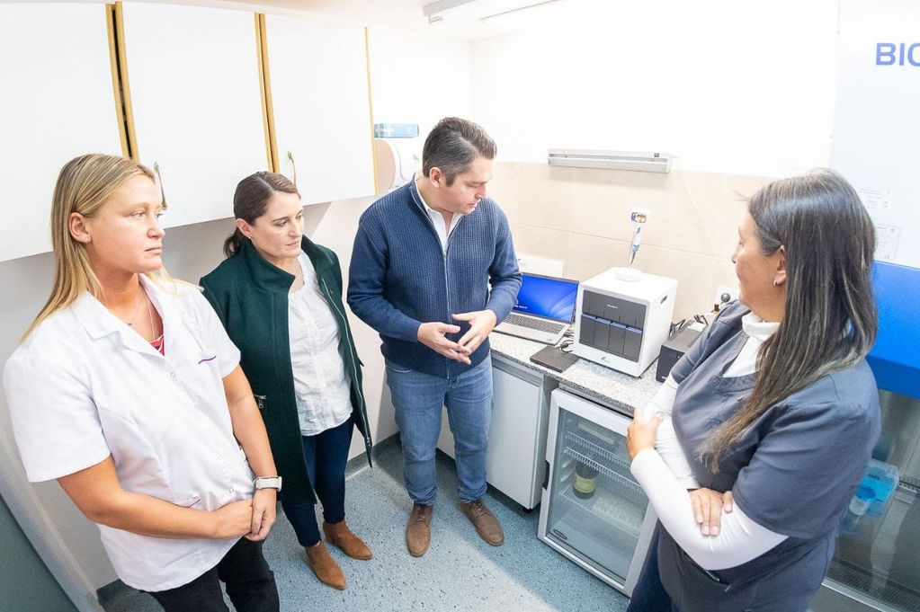 Río Grande: el intendente presentó nuevo equipamiento para el Laboratorio Municipal