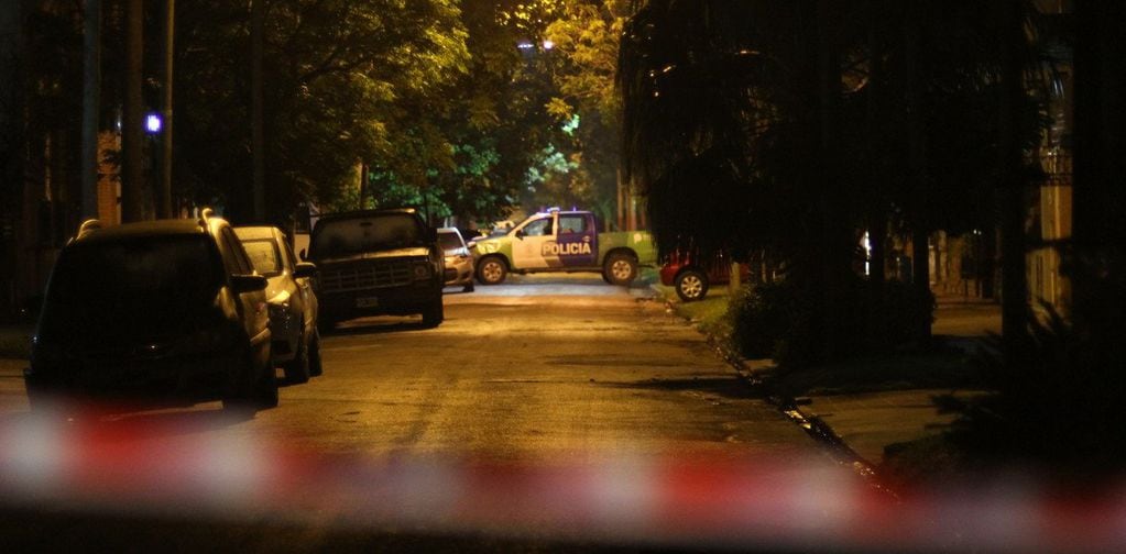 Un policía retirado fue asesinado delante de su esposa en Lanús