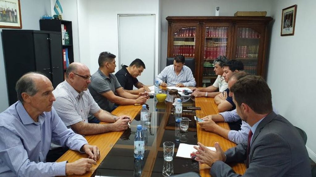 El Smata firmo el acuerdo de Estabilidad Laboral con la empresa Maipú Concesionaria. (Prensa Smata)