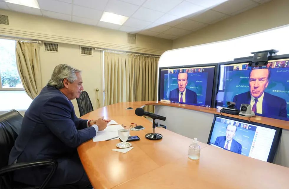 El presidente Alberto Fernández en una videoconferencia con el titular del Banco Mundial (BM), David Malpass (Foto: Presidencia / Archivo)