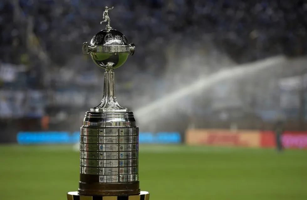 Conmebol confirmó el cambio de sede de la final única de la Copa Libertadores. (AFP)