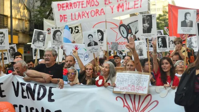 En fotos: cómo se vive la marcha del Día de la Memoria en Córdoba