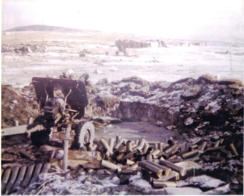 Los obuses no pararon de tirar. 
A Malvinas fueron 358 hombres, 17 obuses Oto Melara 105mm y 70 toneladas de munición.