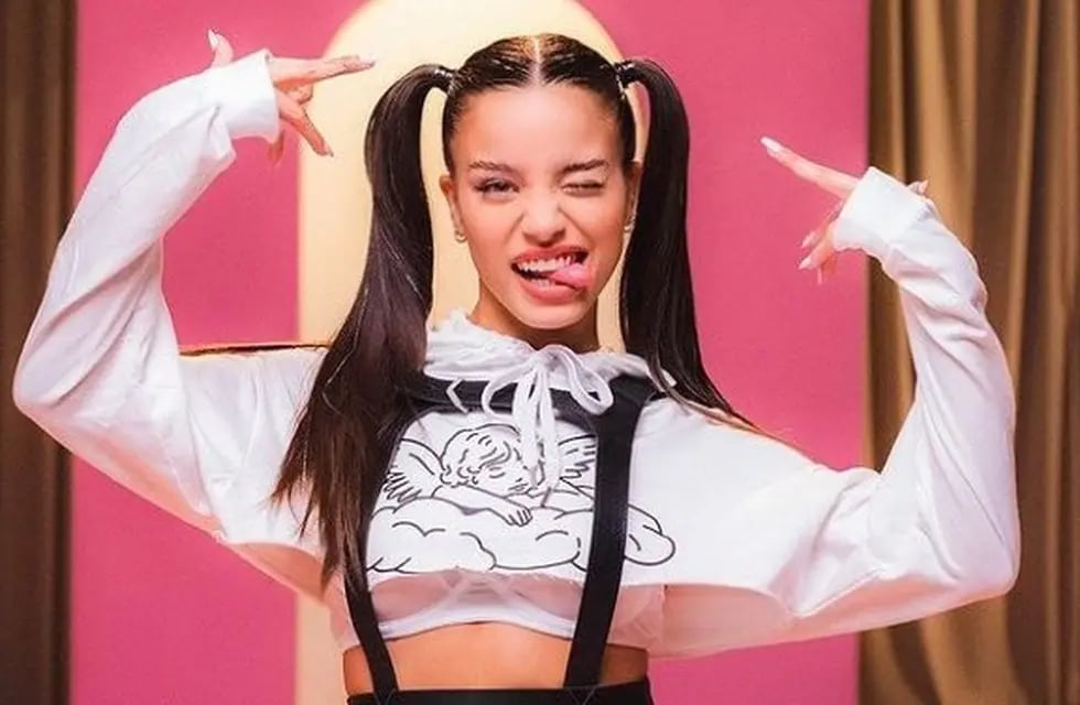 Emilia Mernes en "Cuatro Veinte"