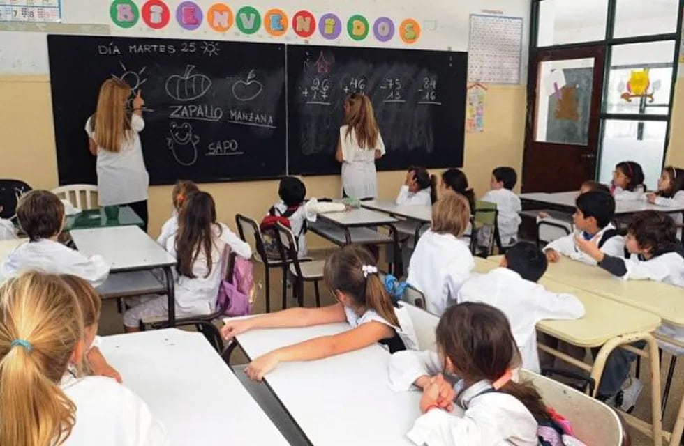 Abren inscripción para cubrir puestos de auxiliares docentes en escuelas de la provincia de Buenos Aires.