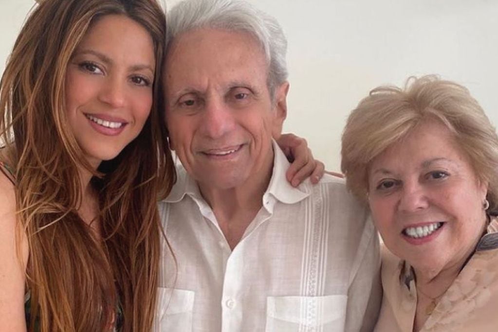 Shakira con su papá y su mamá. (Instagram Shakira)