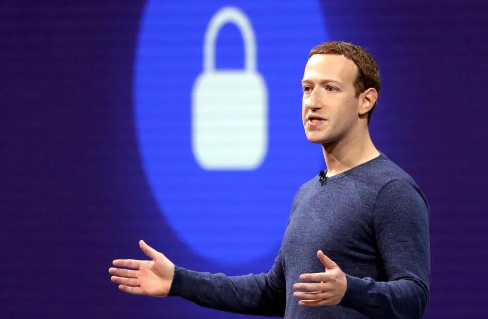 Mark Zuckerberg, cofundador de Facebook, se defendió de las acusaciones contra su compañía mediante un extenso mensaje. (AP).