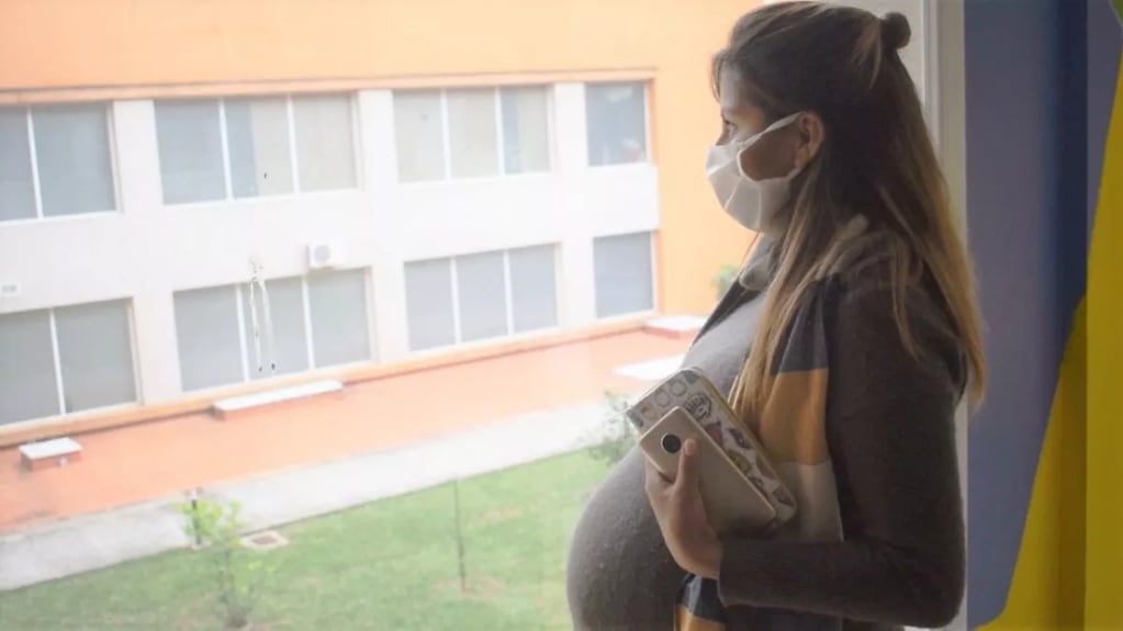 La vacunación a embarazadas es clave para evitar casos fatales, dijeron autoridades del COE Jujuy.