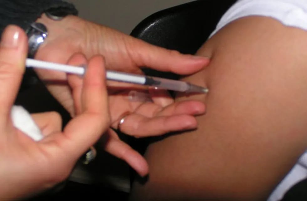 La provincia continúa con la campaña de vacunación antigripal a grupos de riesgo. (Prensa)