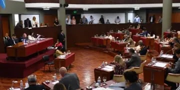 En Chubut presentaron un proyecto de ley que no permita ser candidato a aquella persona que tenga una causa contra la integridad sexual.