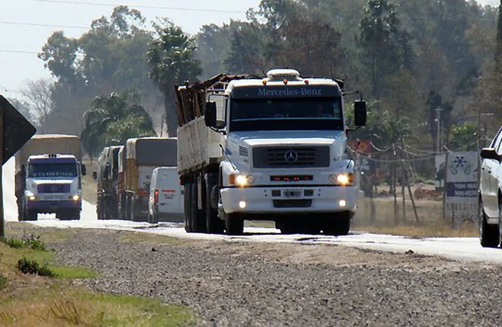 Ciertos camiones no podrán circular por rutas nacionales que atraviesan Córdoba (Imagen ilustrativa).
