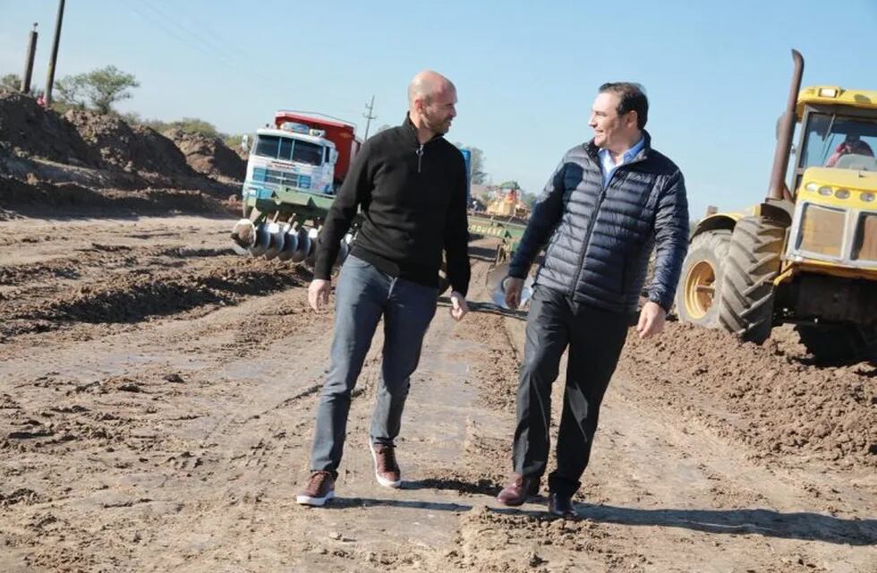 El ministro de Transporte de la Nación y el gobernador de Corrientes recorrieron las obras de la Autovía de la provincia.
