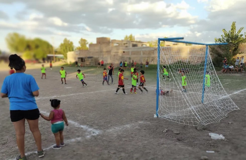 Habilitan un espacio para el fútbol barrial en Palmira