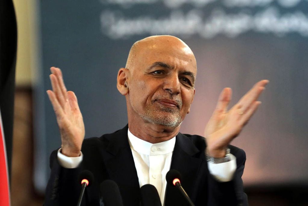 Ashraf Ghani abandonó Afghanistán.