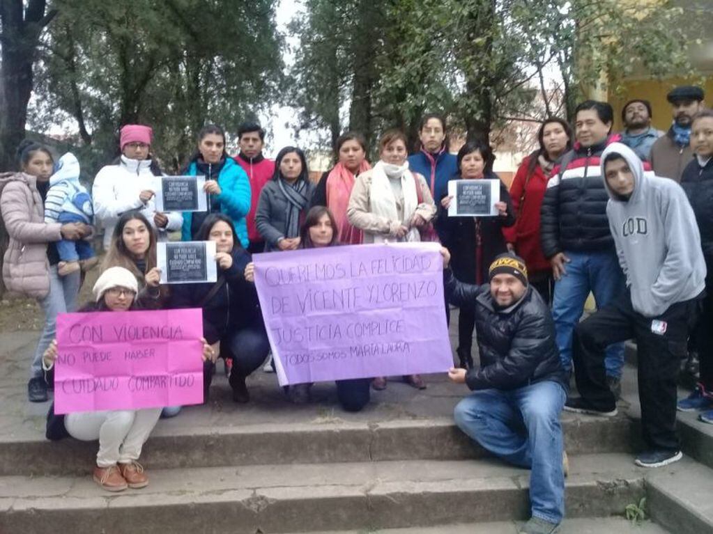 Segunda jornada de protesta de padres para que los hijos de Dominguez sean traídos a Jujuy