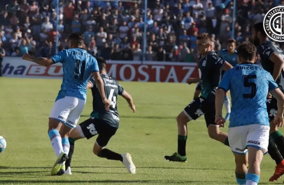 El 5 de Belgrano vio la roja por agresión a Hesar, delantero de Estudiantes. Y pidió disculpas por su imprudencia.