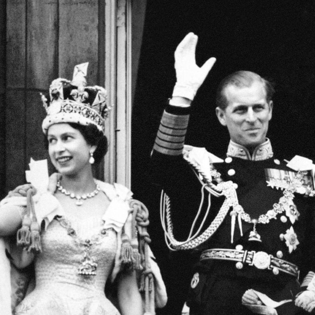El Duque de Edimburgo y la Reina Isabel II, el día de su casamiento.