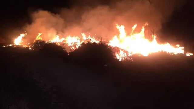 Incendio en el Basural de Parque Síquiman