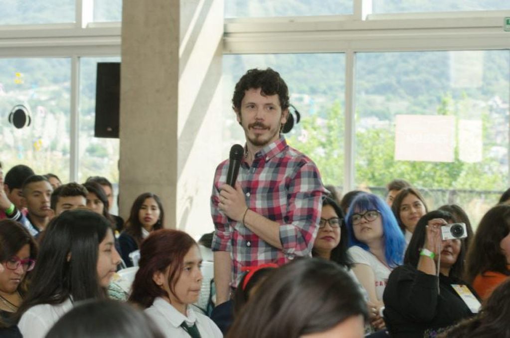 El psicólogo Arturo Clariá en la apertura del Congreso Nacional de la Juventud en Jujuy