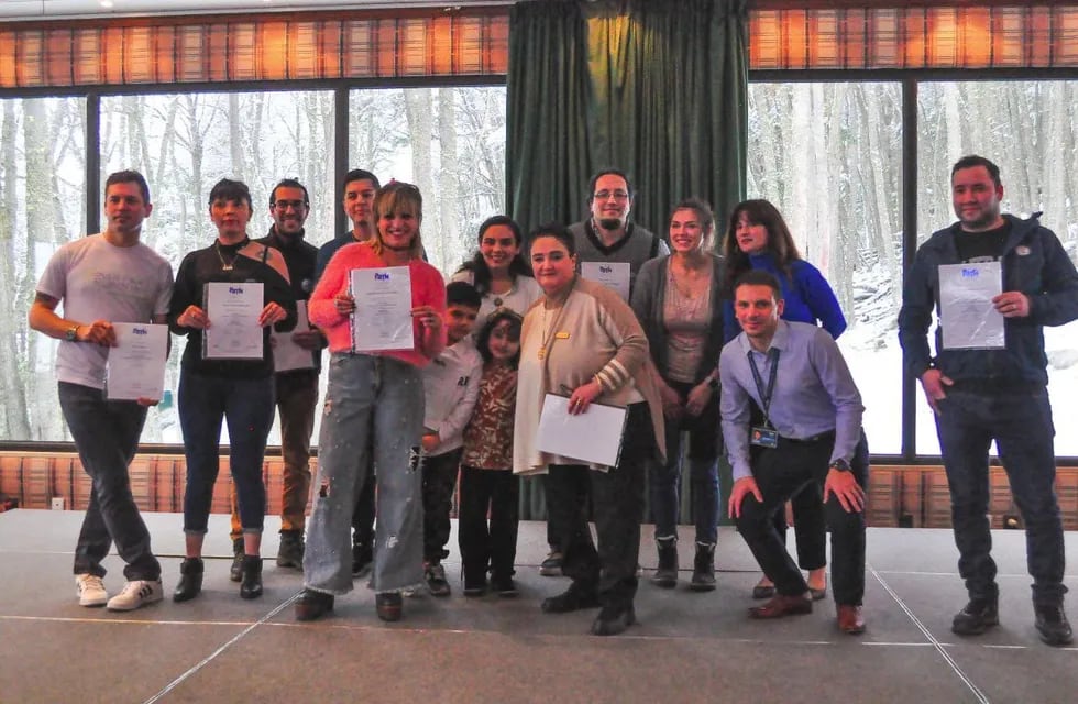 Trabajadores Municipales recibieron el certificado de idioma con acreditación internacional