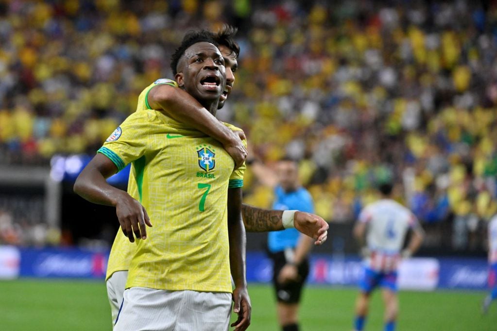 Vinicius Junior marcó el 1-0 de Brasil ante Paraguay, por la segunda fecha del Grupo D en la Copa América. (AP)