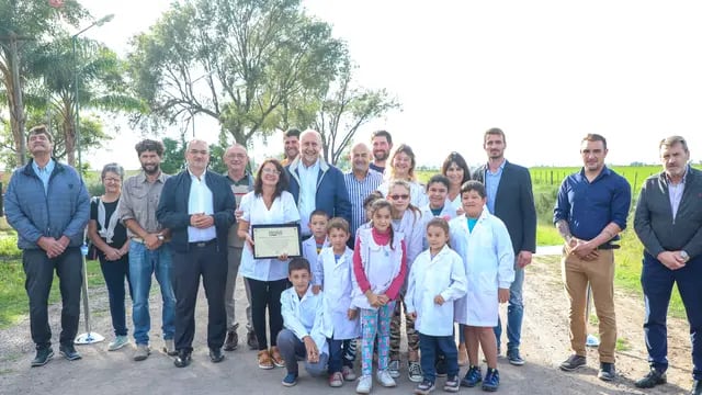Perotti inauguró el corredor productivo Angélica - San Mariano - San Vicente