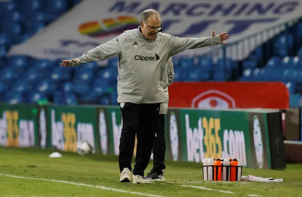 Soccer Football - Carabao Cup Second Round - Leeds United v Hull City - Elland Road, Leeds, Britain - September 16, 2020 Leeds United manager Marcelo Bielsa reacts Pool via REUTERS/Phil Noble EDITORIAL USE ONLY. No use with unauthorized audio, video, data, fixture lists, club/league logos or 'live' services. Online in-match use limited to 75 images, no video emulation. No use in betting, games or single club/league/player publications.  Please contact your account representative for further details.