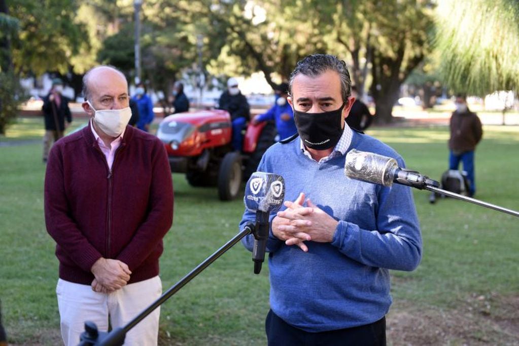 Intensifican la  fumigación en barrios rosarinos contra el dengue (Municipalidad de Rosario)