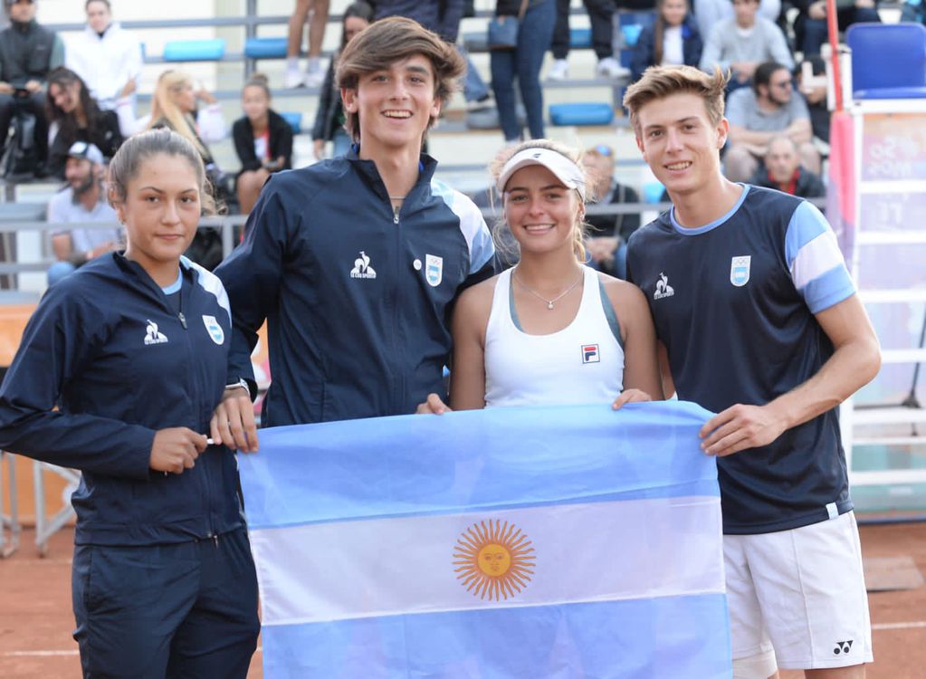 El equipo argentino de tenis sumó cinco medallas en los III Juegos Suramericanos de la Juventud Rosario 2022.