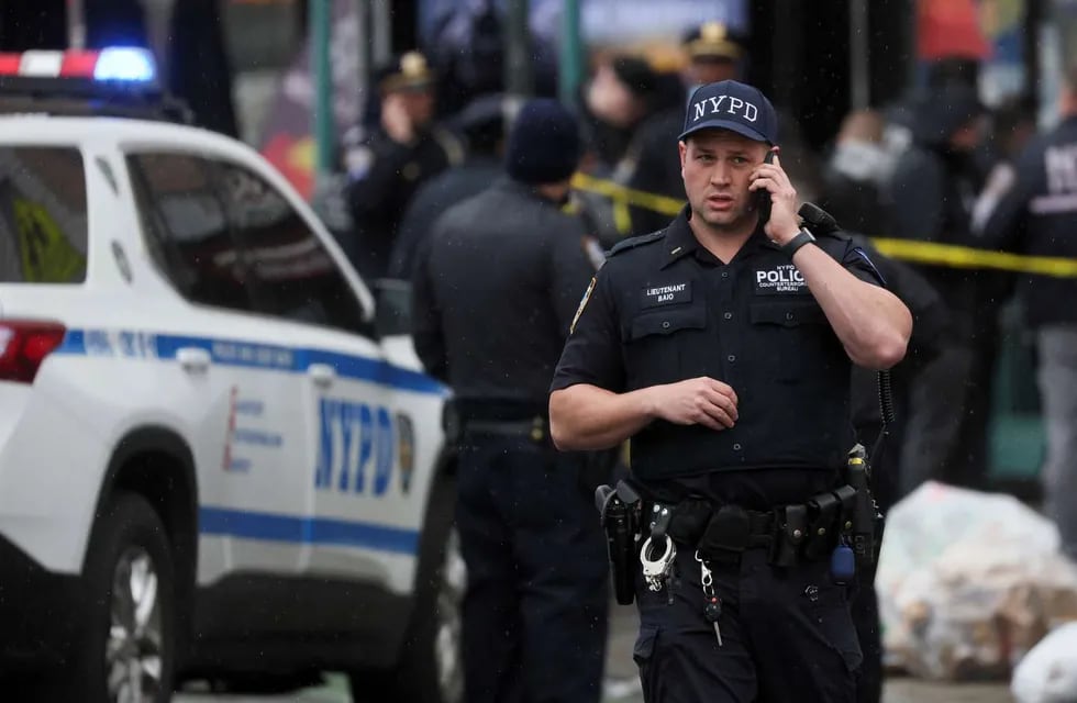 La policía de Nueva York encontró dispositivos explosivos sin detonar en las inmediaciones del metro.