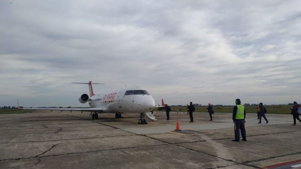 El norte santafesino recuperó la conexión aérea con Buenos Aires a través de Flyest