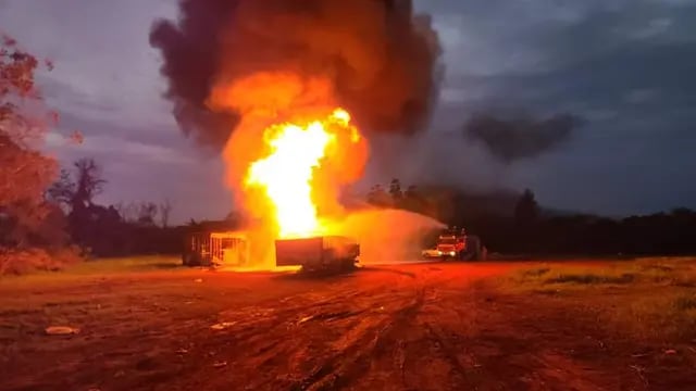 Se incendió un camión cisterna con más de 36 mil litros de combustible en Puerto Iguazú